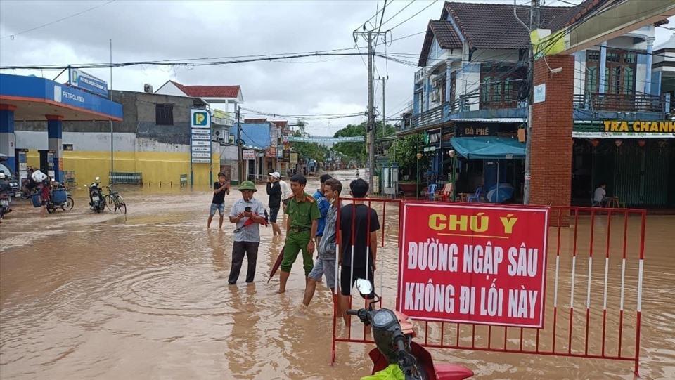 Các địa phương cần chủ động ứng phó với áp thấp nhiệt đới. Ảnh Nguyến Linh