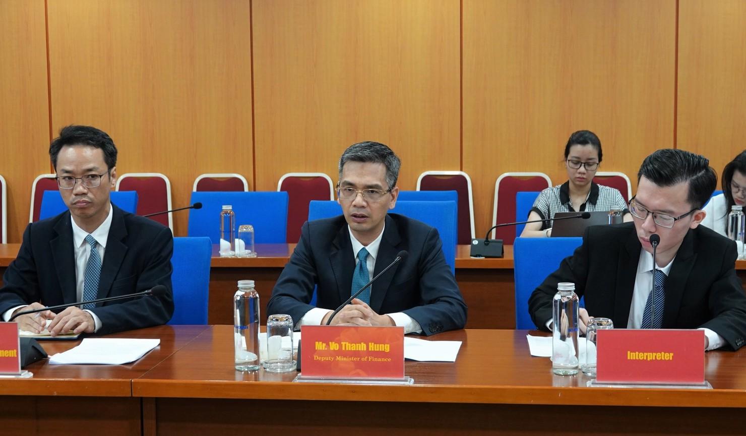 Thứ trưởng Bộ Tài chính Võ Thành Hưng thông tin chung về tình hình kinh tế vĩ mô Việt Nam.