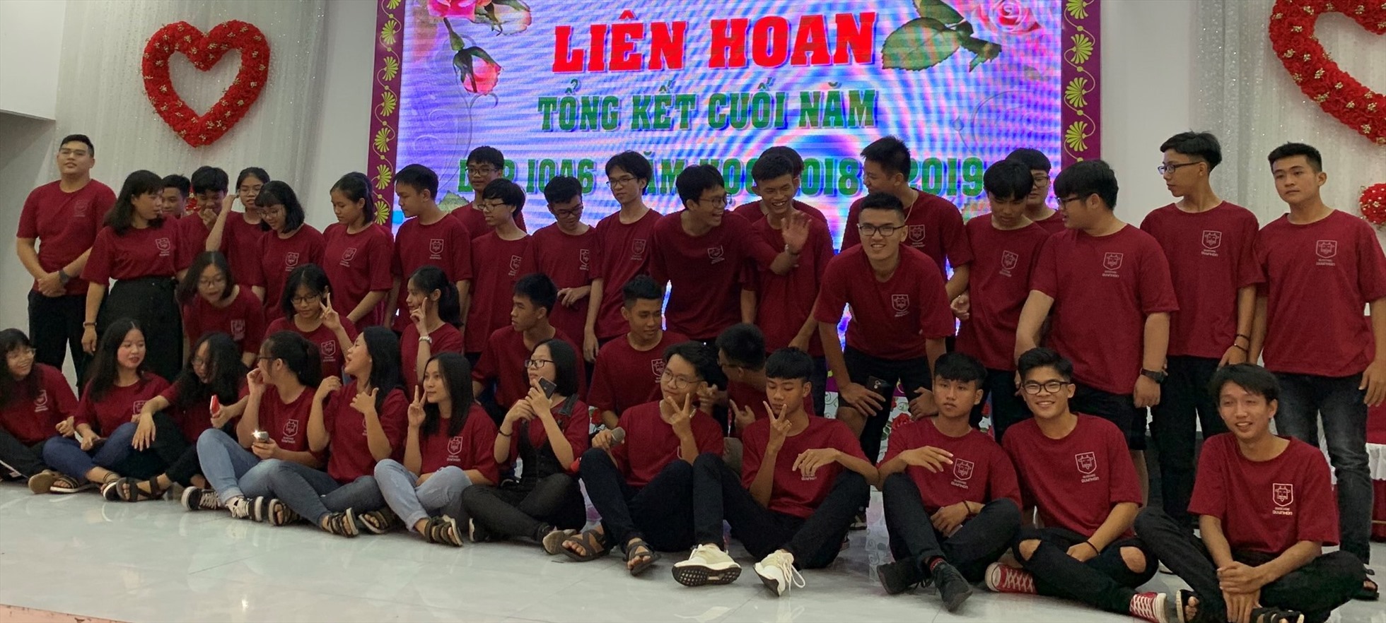 Cần một môi trường lành mạnh, trong veo cho các sinh hoạt học trò. Ảnh: Phạm Đỗ.