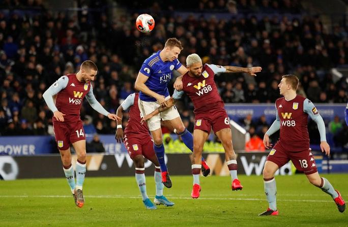 Leicester tan hoang đội hình sau khi rời Ngoại hạng Anh - Ảnh 6.