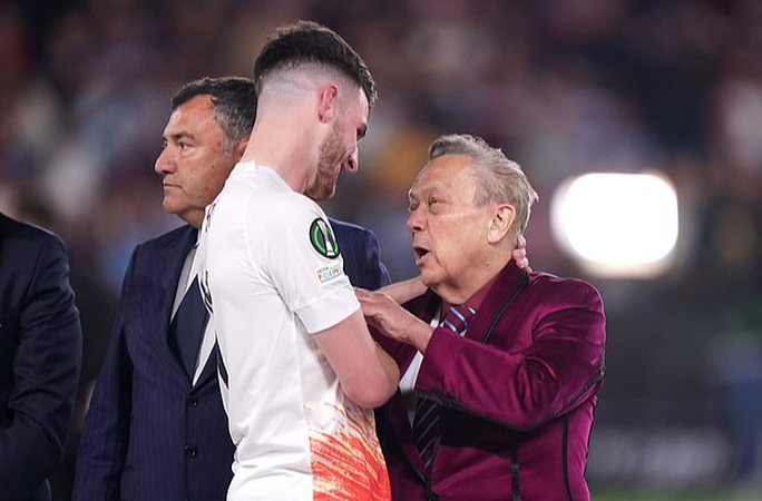 Declan Rice sắp rời West Ham sau ngôi vô địch Conference League - Ảnh 2.