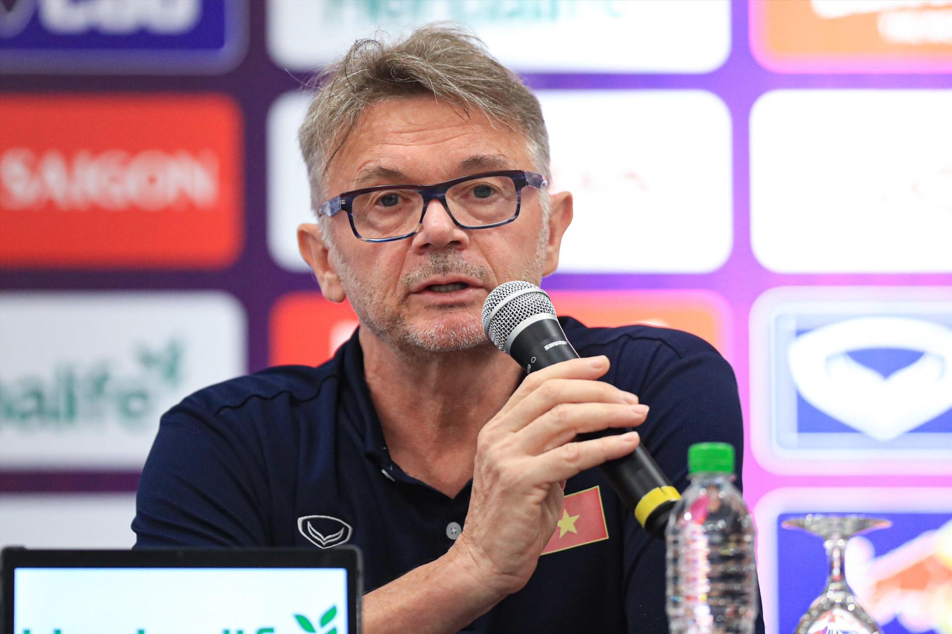 Huấn luyện viên Troussier từng dự 2 kì World Cup năm 1998 và 2002. Ảnh: Minh Dân