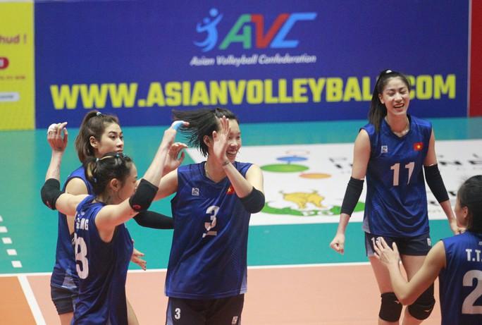 Ngược dòng hạ chủ nhà Indonesia, tuyển Việt Nam vô địch AVC Challenge Cup - Ảnh 6.