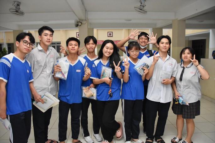 KẾT THÚC KỲ THI TỐT NGHIỆP TRUNG HỌC PHỔ THÔNG: Đổi mới giáo dục phổ thông rất cấp bách! - Ảnh 1.