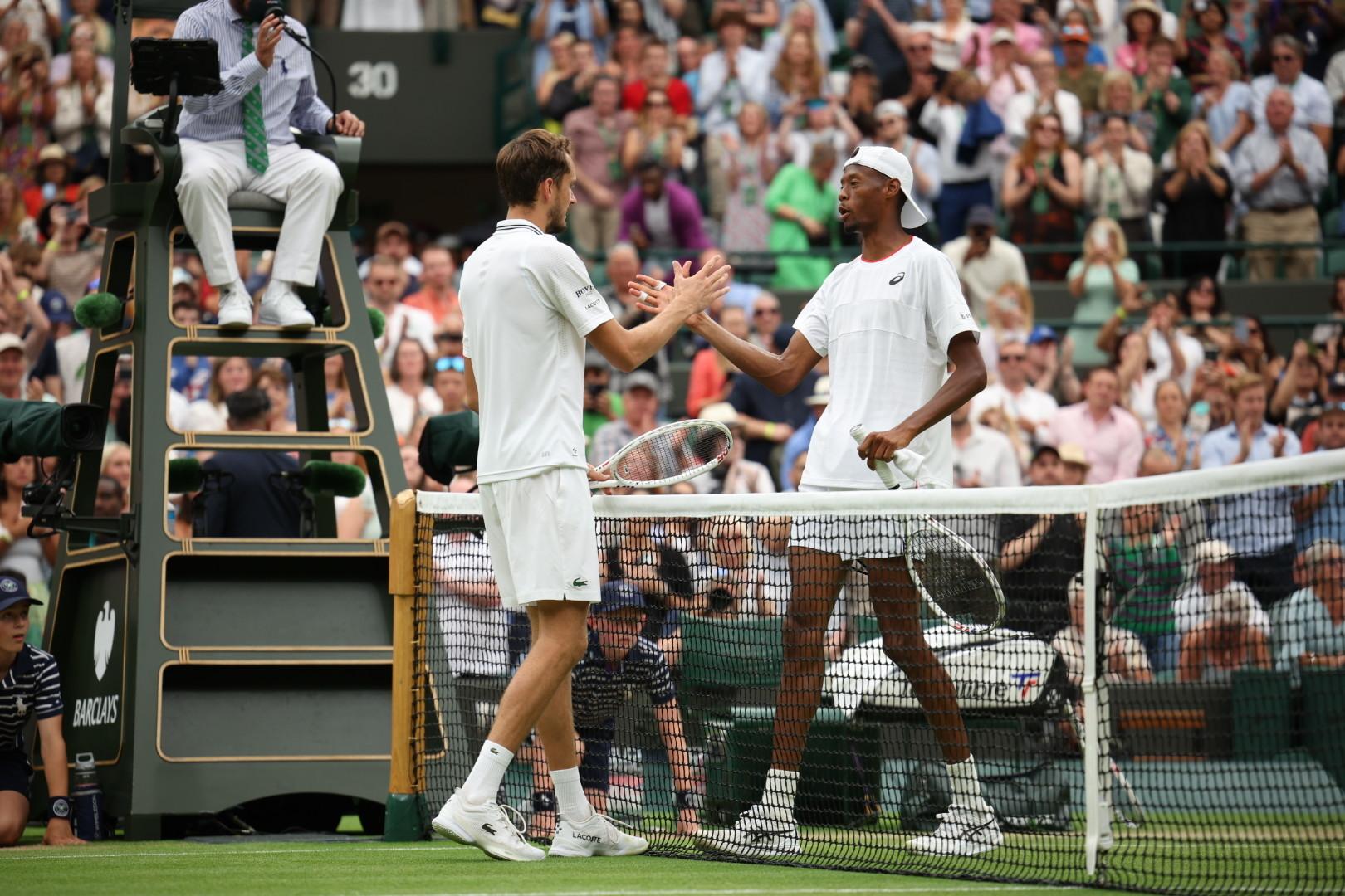 Christopher Eubanks đã bị Medvedev “giải mã“. Ảnh: Wimbledon