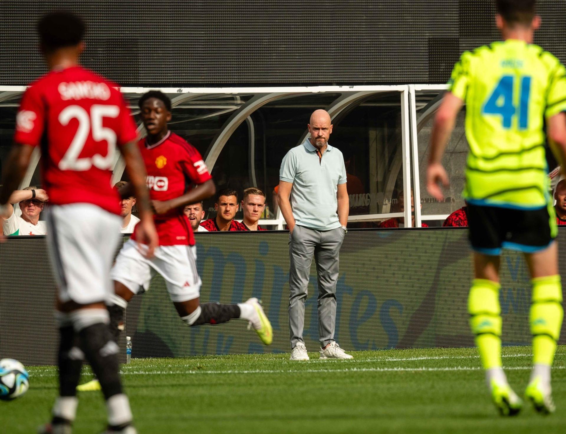 Ten Hag đang theo dõi sát sao Kobbie Mainoo.  Ảnh: MUFC