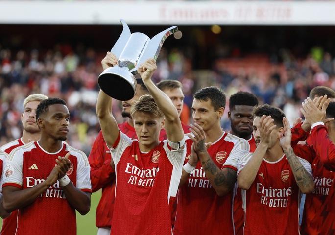 Thắng luân lưu Monaco, Arsenal vô địch giải giao hữu Emirates Cup - Ảnh 5.