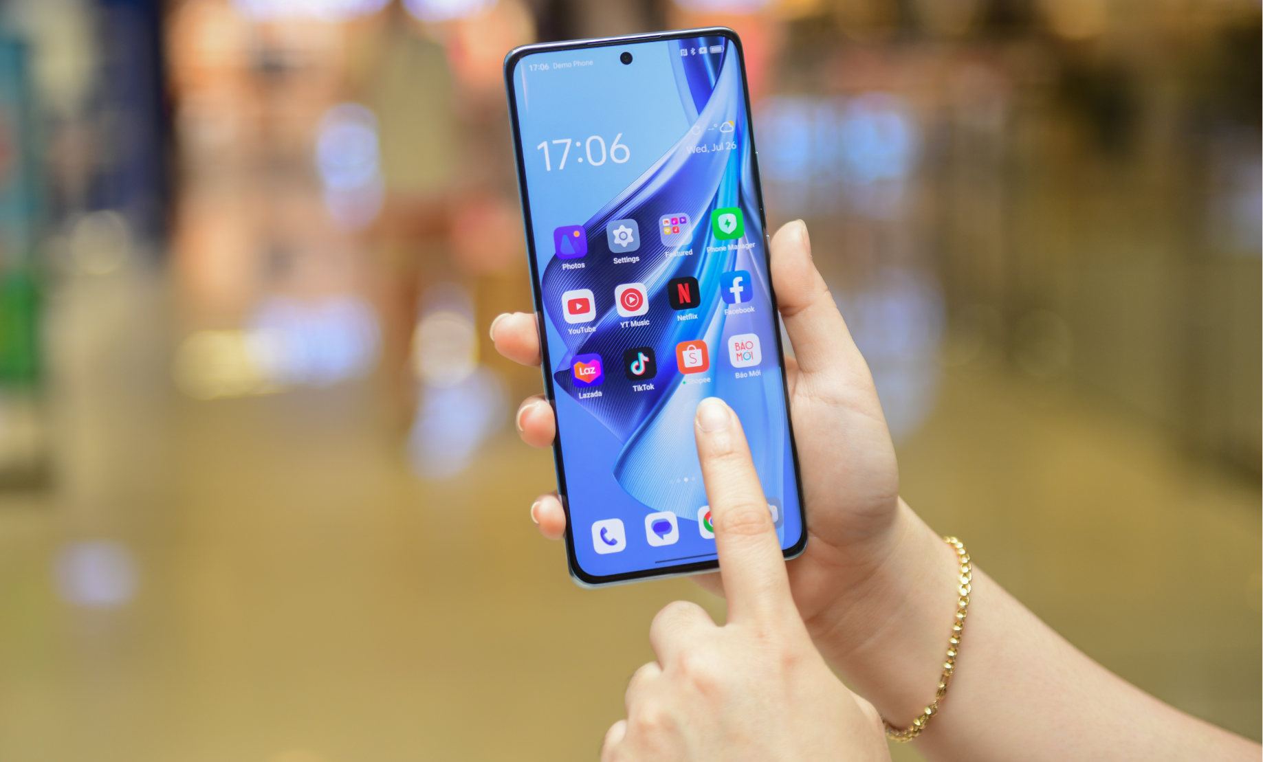 "Vua" phân khúc tầm trung "nhà" OPPO ra mắt: Sạc siêu nhanh, camera đỉnh, có cửa vực dậy doanh số? - Ảnh 1.