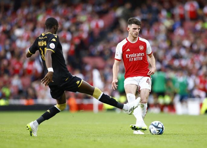 Thắng luân lưu Monaco, Arsenal vô địch giải giao hữu Emirates Cup - Ảnh 1.