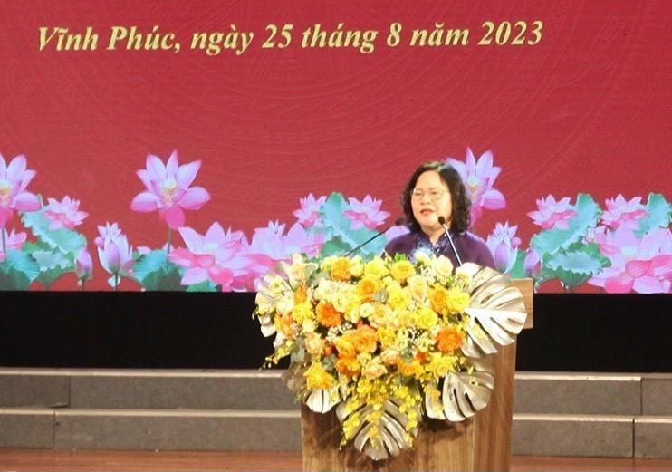 Vĩnh Phúc dành hơn 5 tỷ đồng khen thưởng giáo viên và học sinh ảnh 3