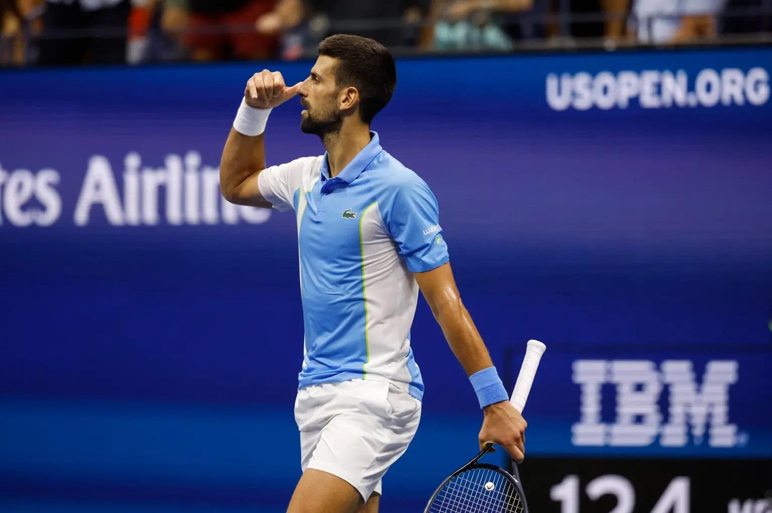 Djokovic bị chỉ trích vì ăn mừng chế nhạo đối thủ trẻ