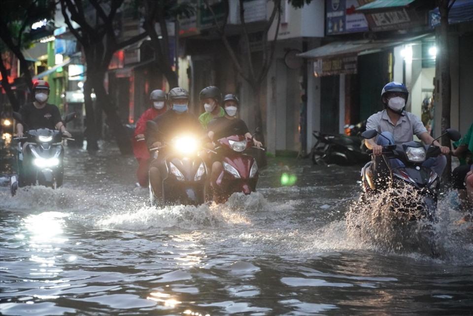 Nam Bộ tiếp tục có mưa lớn trên diện rộng