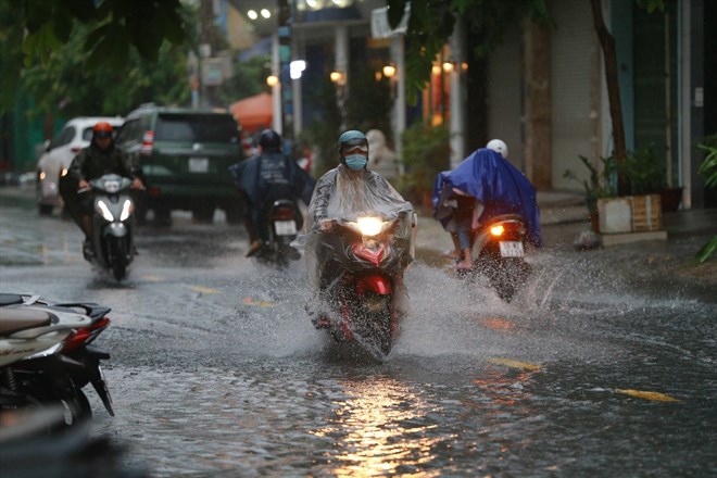 Dự báo thời tiết hôm nay 6.10: Vùng núi Bắc Bộ, Nam Bộ mưa dông