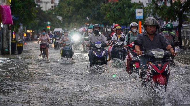 Mưa lớn ở Bắc và Trung Trung Bộ có thể kéo dài đến ngày 1.11