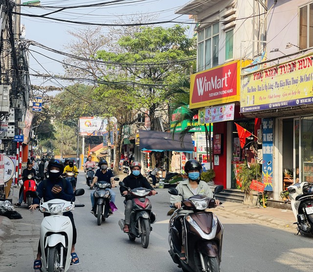 Hà Nội và Bắc Bộ vẫn duy trì thời tiết đặc trưng mùa Đông, miền Trung chuẩn bị đón đợt mưa lớn  - Ảnh 1.