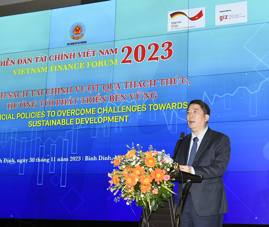 Thứ trưởng Bộ Tài chính Cao Anh Tuấn phát biểu khai mạc Diễn đàn Tài chính Việt Nam 2023.