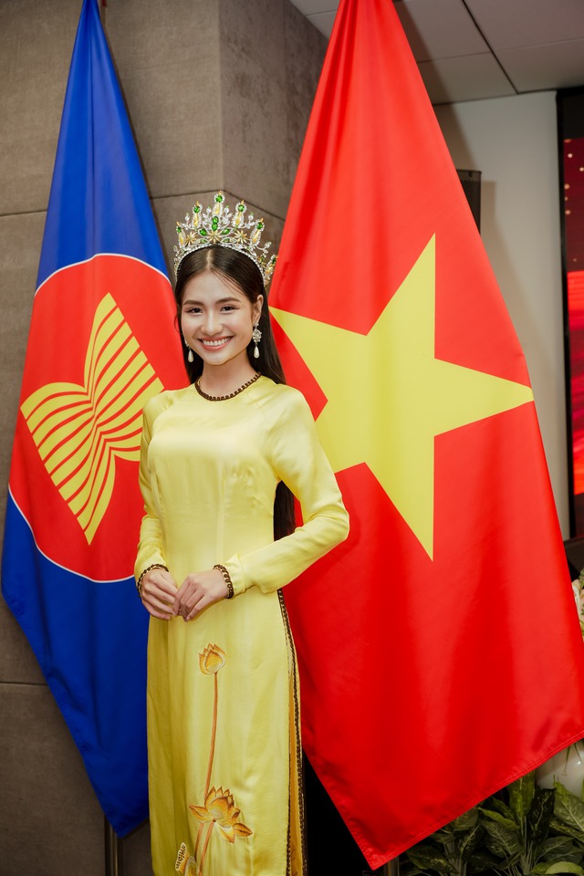 Hoa hậu Nguyễn Thanh Hà giao lưu, kết nối cùng bạn bè quốc tế tại Việt Nam - ASEAN  - Ảnh 3.