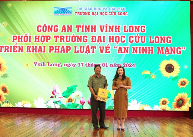 Trường ĐH Cửu Long tổ chức hội nghị tuyên truyền về Luật An ninh mạng- Ảnh 5.