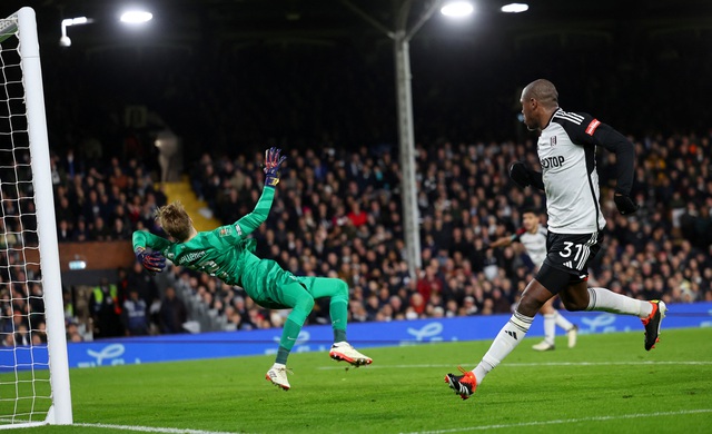 Ngược dòng bất thành, Fulham trao vé chung kết League Cup cho Liverpool- Ảnh 5.