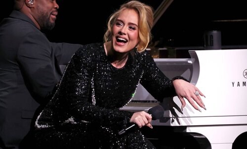 Adele bật mí về tour lưu diễn toàn cầu