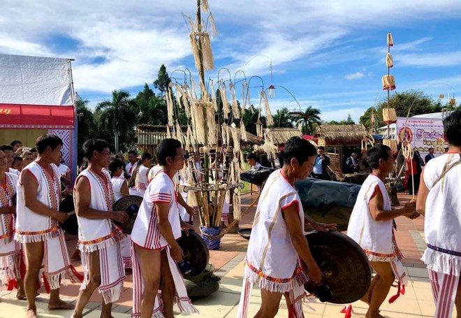 Đặc sắc nghi lễ mở cửa kho lúa của dân tộc Rơ Măm tỉnh Kon Tum
