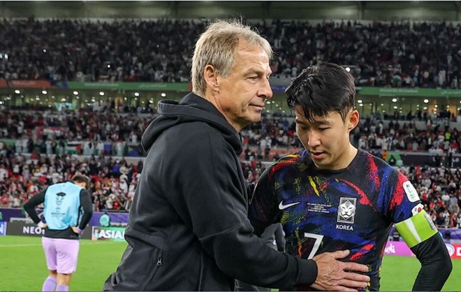 HLV Klinsmann không từ chức sau thất bại của tuyển Hàn Quốc tại Asian Cup 2023