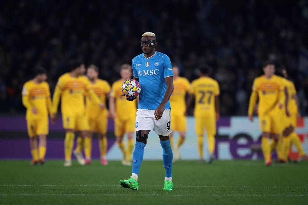 Victor Osimhen được cho là sẽ rời Napoli vào mùa hè này.  Ảnh: Mirror