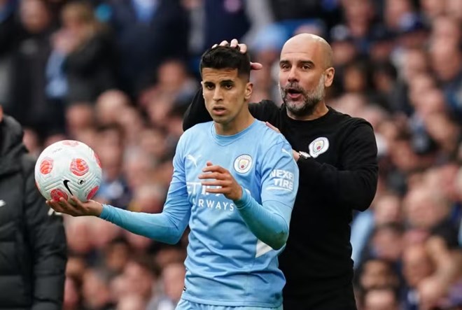 Học trò tố Pep Guardiola dối trá