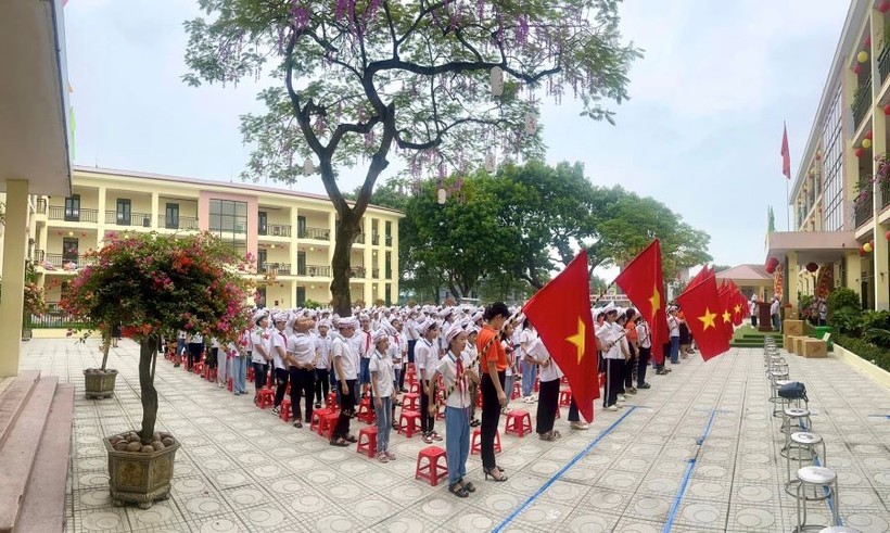 Cảnh quan môi trường sư phạm Trường Tiểu học Thanh Miếu: Sáng - Xanh - Sạch - Đẹp.