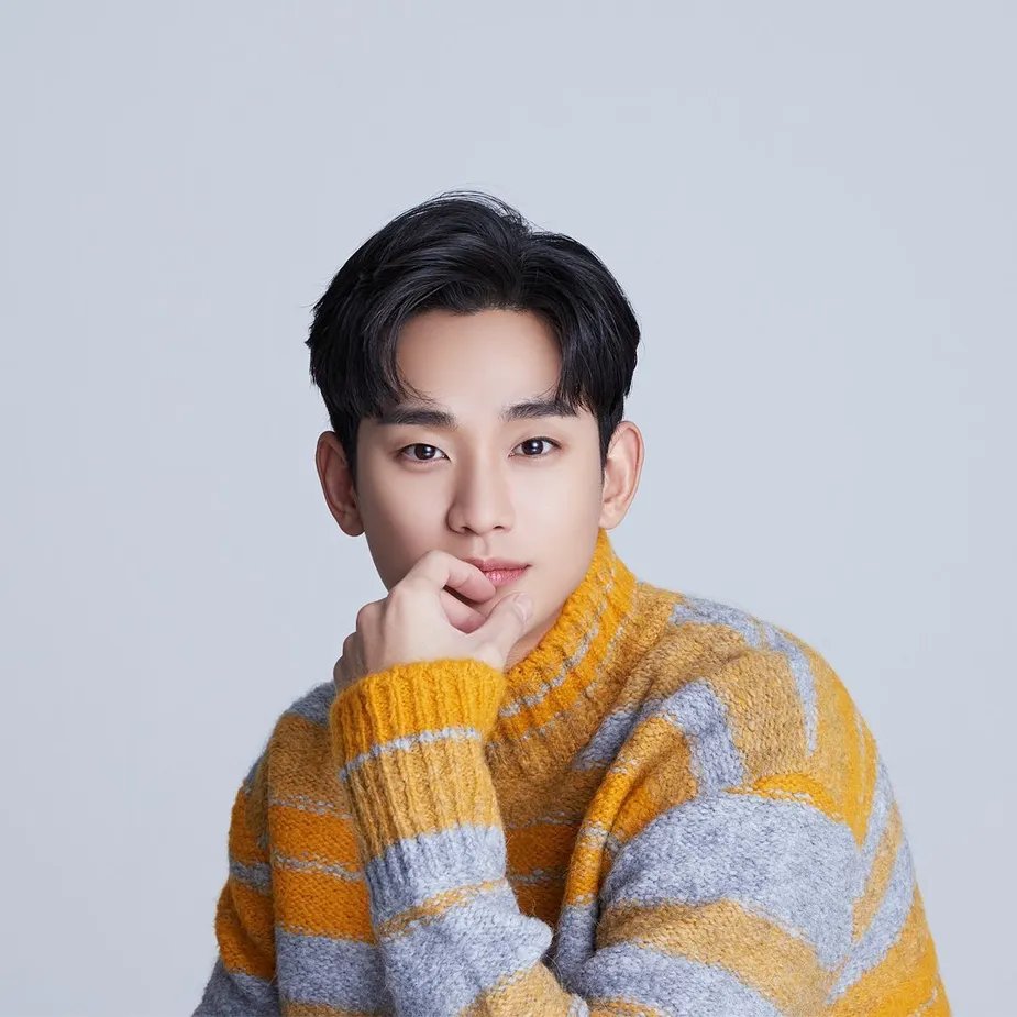 Kim Soo Hyun không tham dự đám cưới của cha. Ảnh: Koreaboo