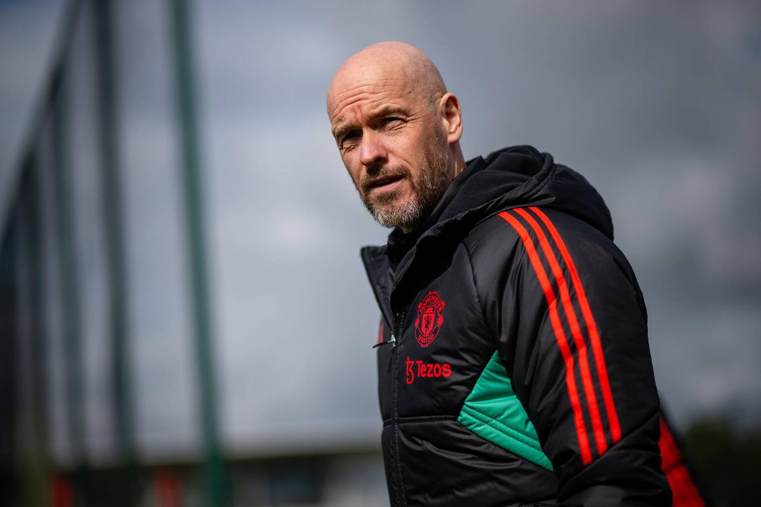 Ngày Ten Hag phải rời Old Trafford đang đến gần.  Ảnh: Man United