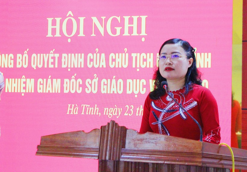 Tân Giám đốc Sở GD&ĐT Nguyễn Thị Nguyệt phát biểu nhận nhiệm vụ.