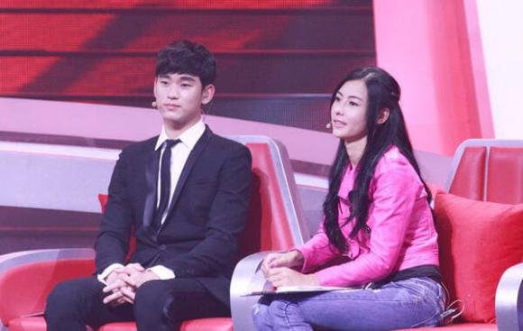 Kim Soo Hyun và Trương Bá Chi từng cùng tham gia một chương trình truyền hình. Ảnh: Chụp màn hình