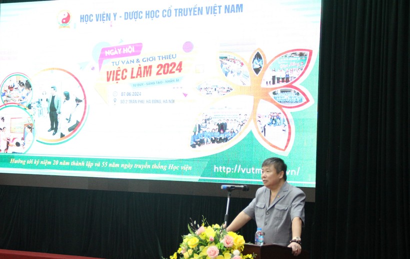 PGS.TS Đoàn Quang Huy chia sẻ tại ngày hội.