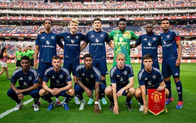 Man United sắp xếp đội hình ra sao nếu vắng Hojlund và Yoro?