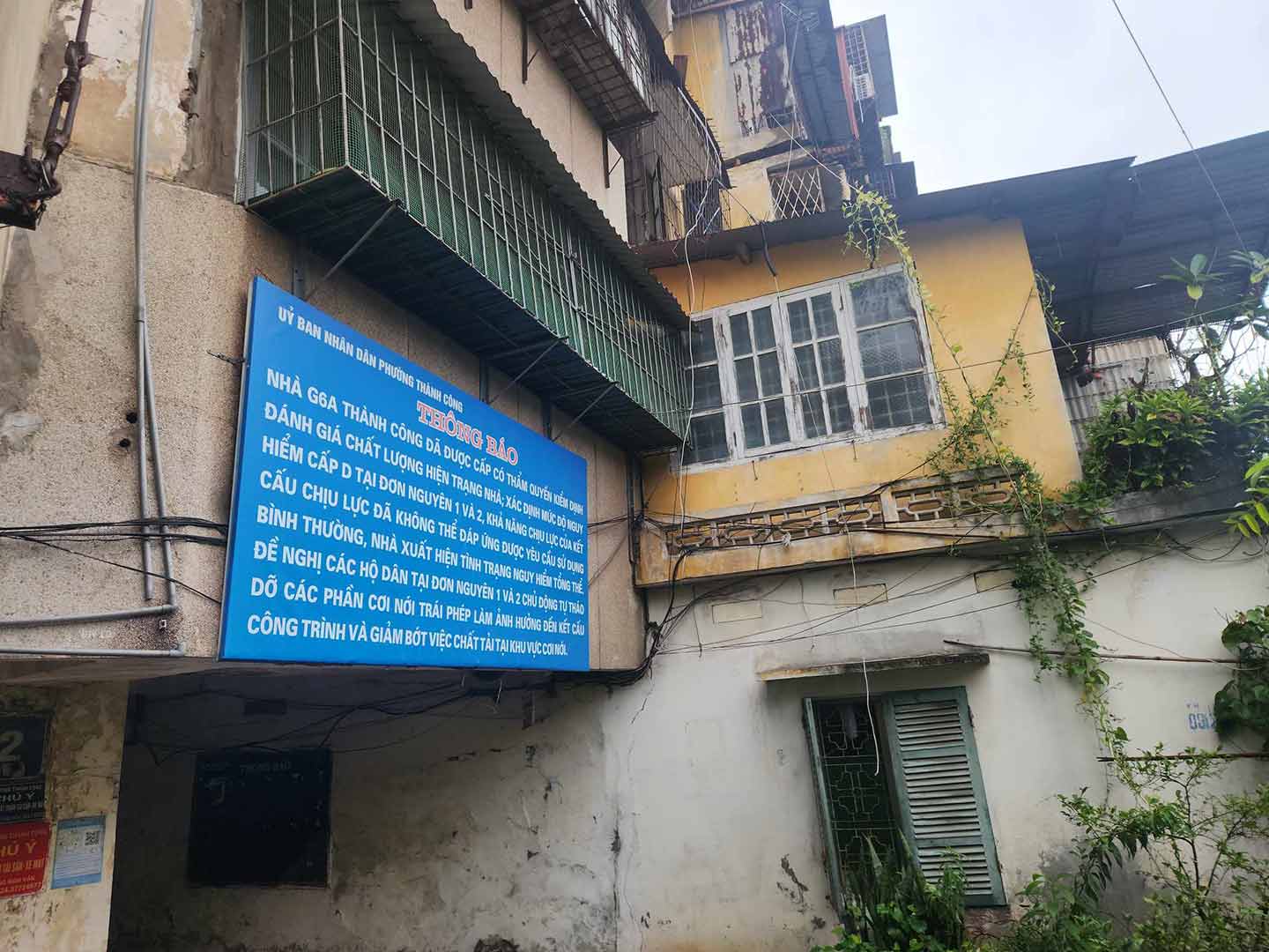 Cận cảnh khu tập thể G6A Thành Công (quận Ba Đình, Hà Nội) sau cơn bão.