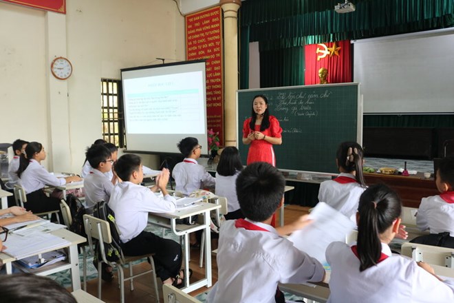 Quá nhiều cuộc thi, phong trào làm khổ giáo viên và học sinh