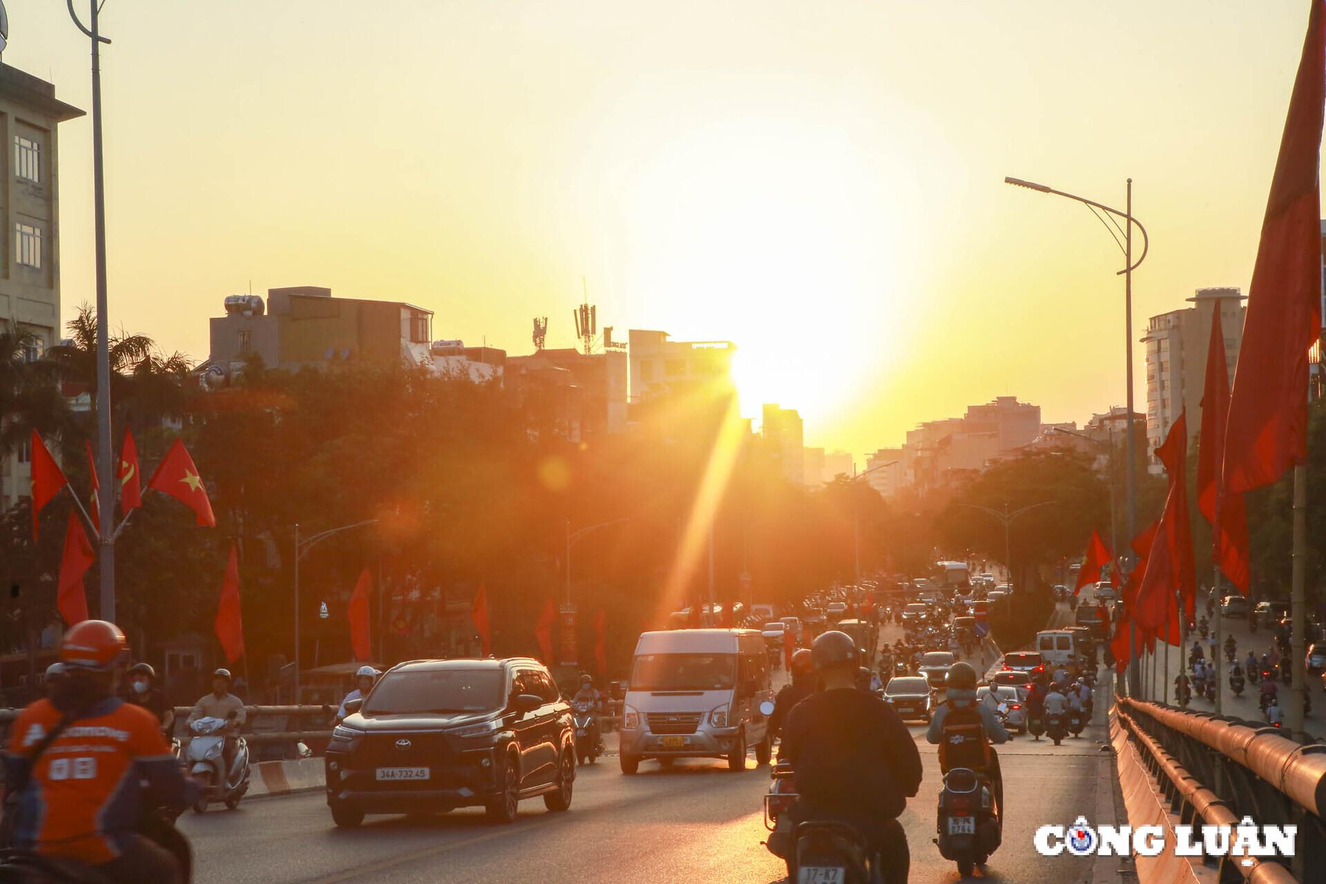 ha noi chuan bi le ky niem ngay giai phong trong tiet thu mat diu hinh 11