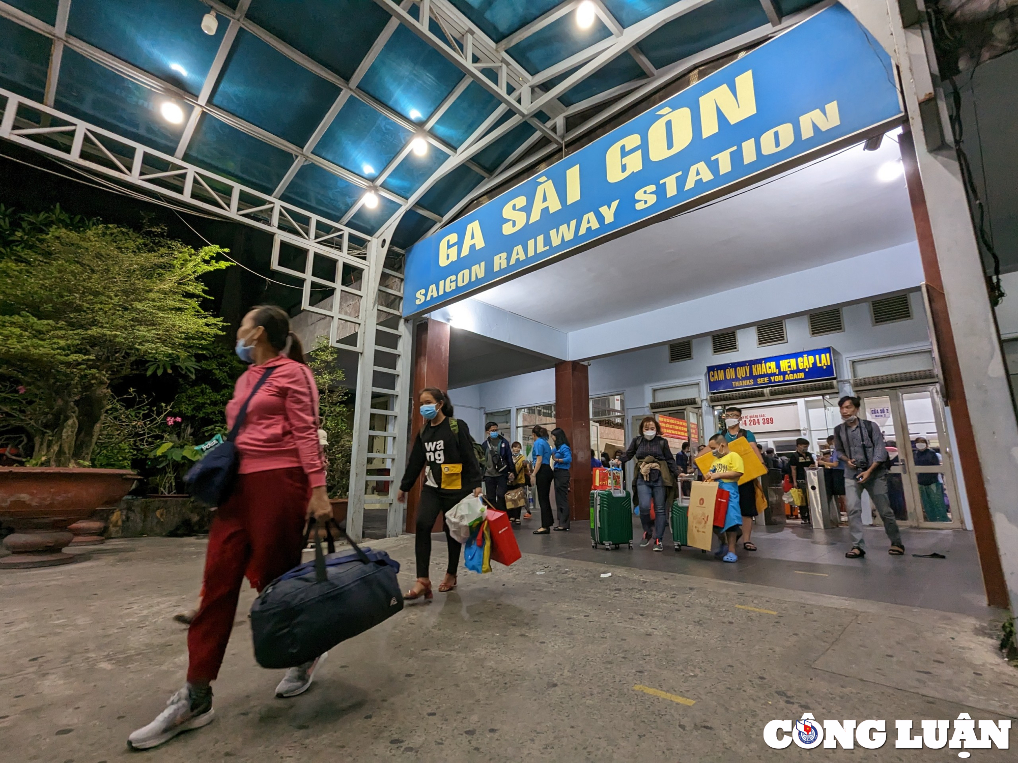 tang cuong chay tau khach tu tpho chi minh di cac tinh mien trung dip tet 2025 hinh 1