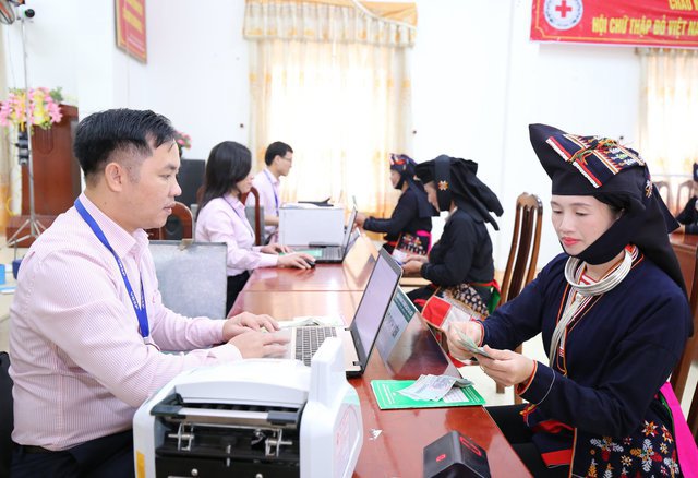 Chính phủ giao NHCSXH tập trung ưu tiên nguồn vốn cho đồng bào dân tộc thiểu số, miền núi, vùng đặc biệt khó khăn, biên giới, hải đảo, vùng sâu, vùng xa.