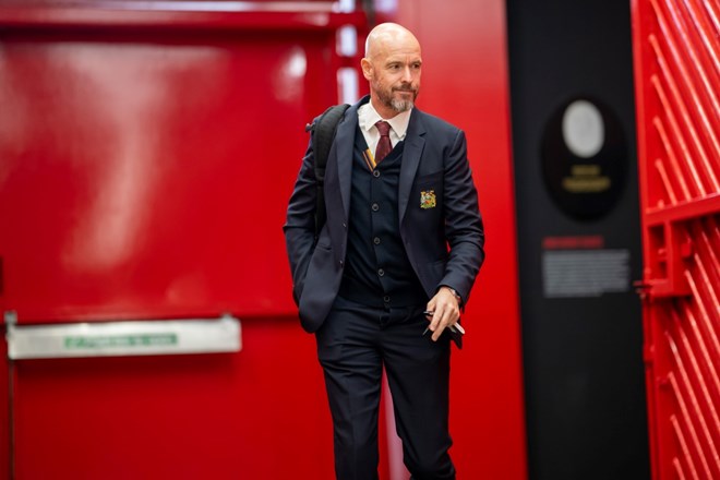 Erik ten Hag chưa nghĩ đến chuyện bị Man United sa thải