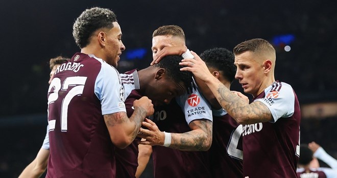 Aston Villa bất ngờ đánh bại Bayern Munich