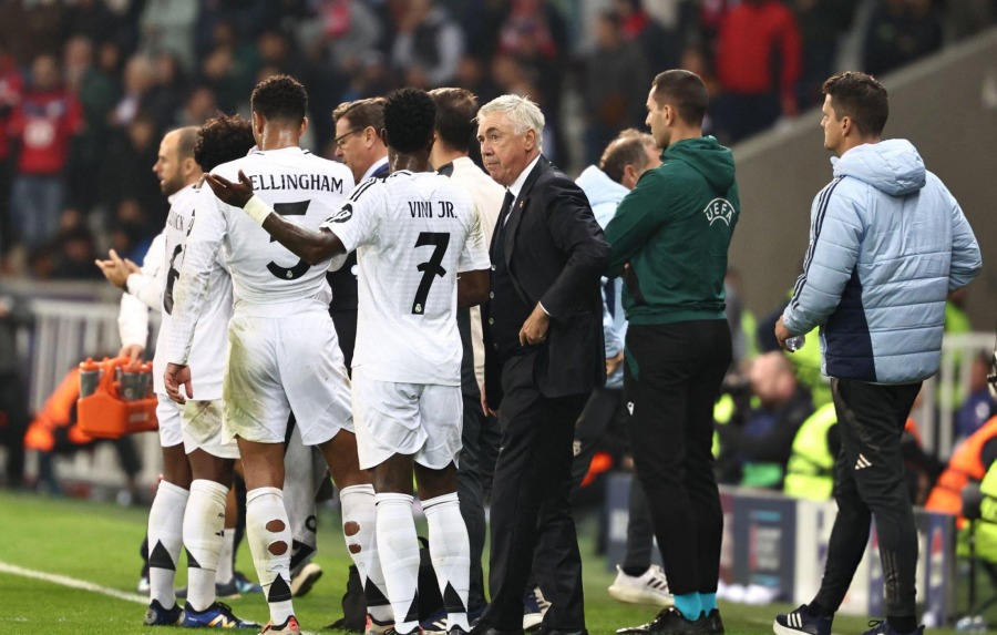 Thầy trò huấn luyện viên Carlo Ancelotti vừa tệ, vừa không may. Ảnh: Real Madrid