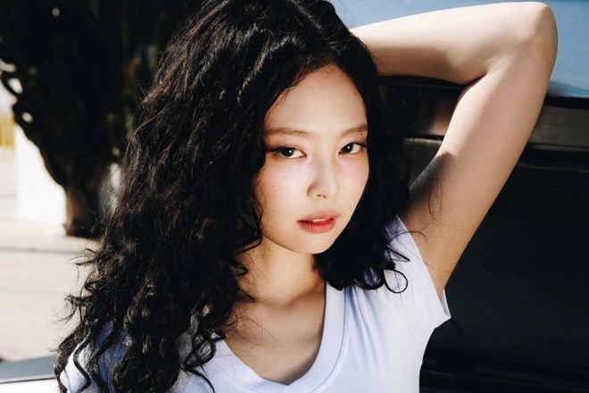 Jennie (Blackpink) vượt thành tích Lisa với “Mantra
