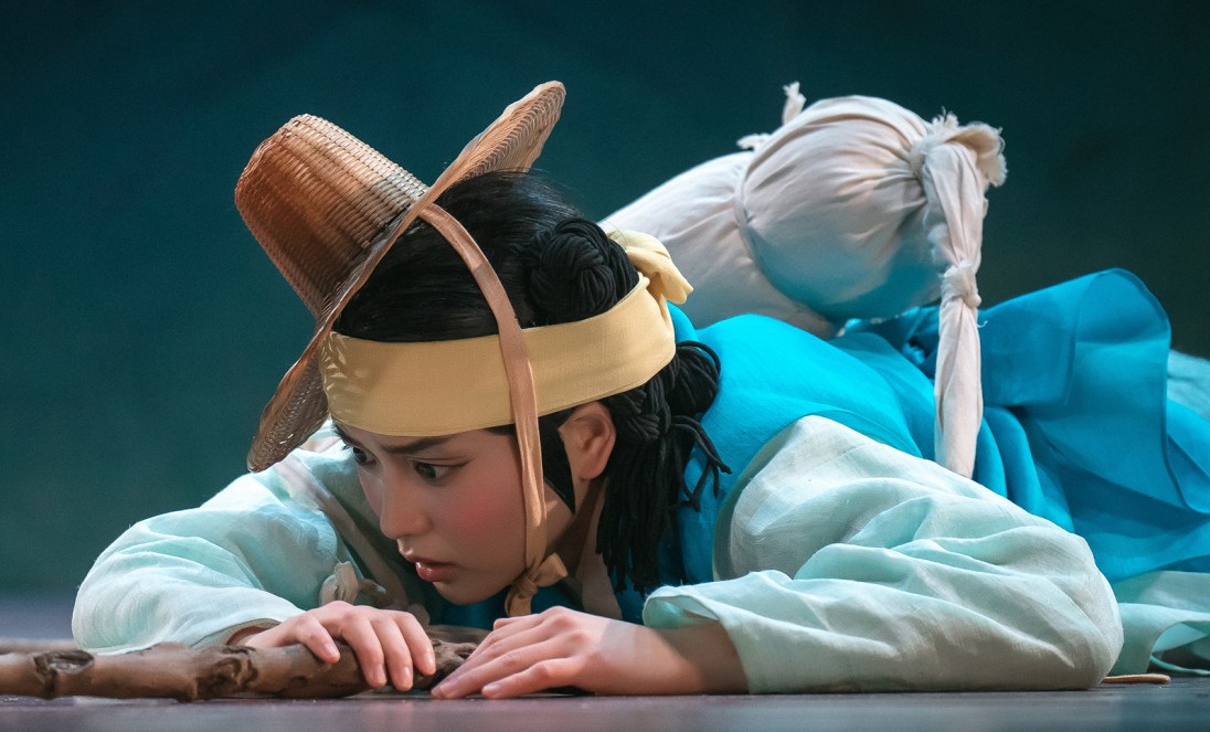 Kim Tae Ri ghi điểm với vai Jeong Nyeon. Ảnh: Nhà sản xuất