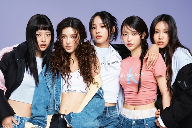 Lo ngại khi NewJeans biến mất trên bảng xếp hạng danh tiếng