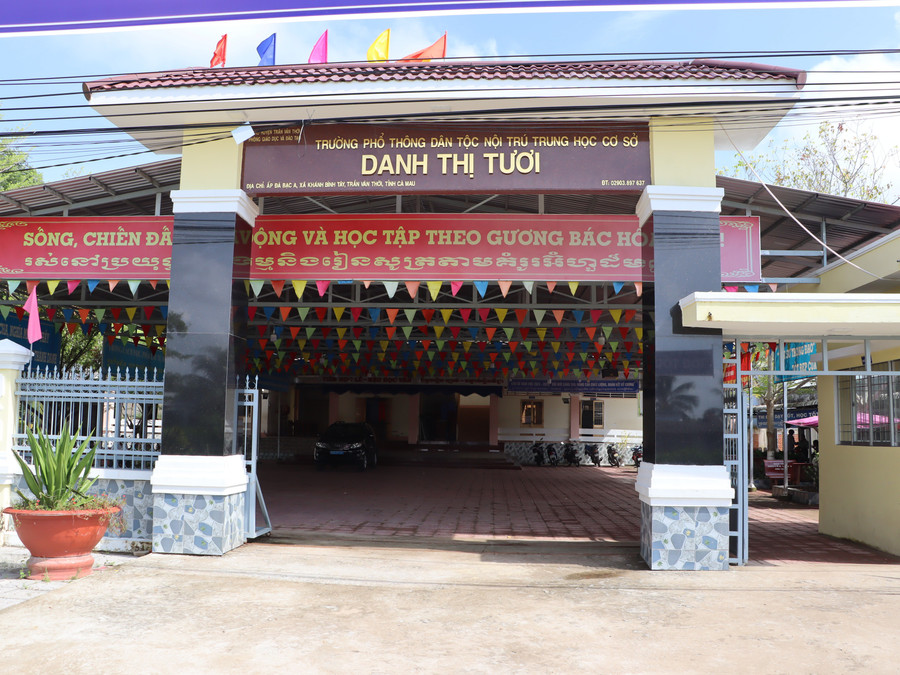 Trường phổ thông dân tộc nội trú THCS Danh Thị Tươi. day-chu-6-7710-1145.jpg