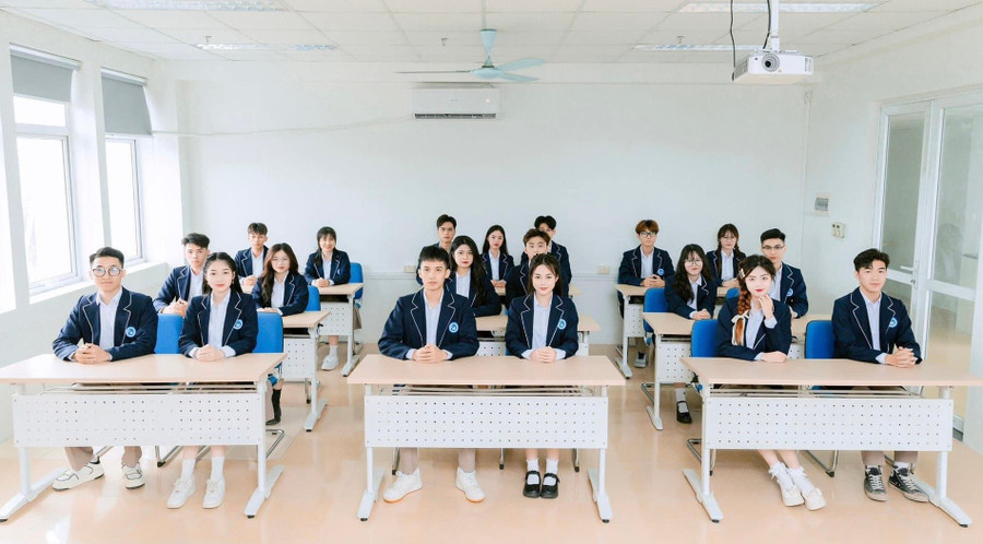 Môi trường học tập năng động, sáng tạo, cơ sở vật chất được đầu tư hiện đại. img-3088-3445-1626.jpeg