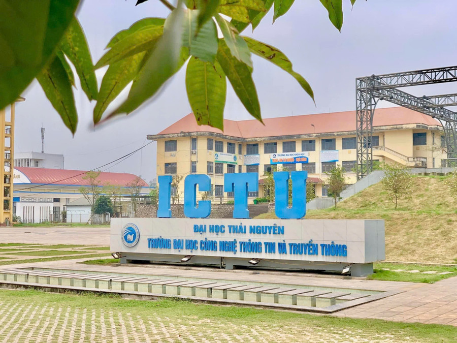 Trong 3 năm gần đây trường Đại học Công nghệ Thông tin và Truyền thông đã thành công khi tăng cả về chất lượng, số lượng tuyển sinh. img-3090-5805-1082.jpeg