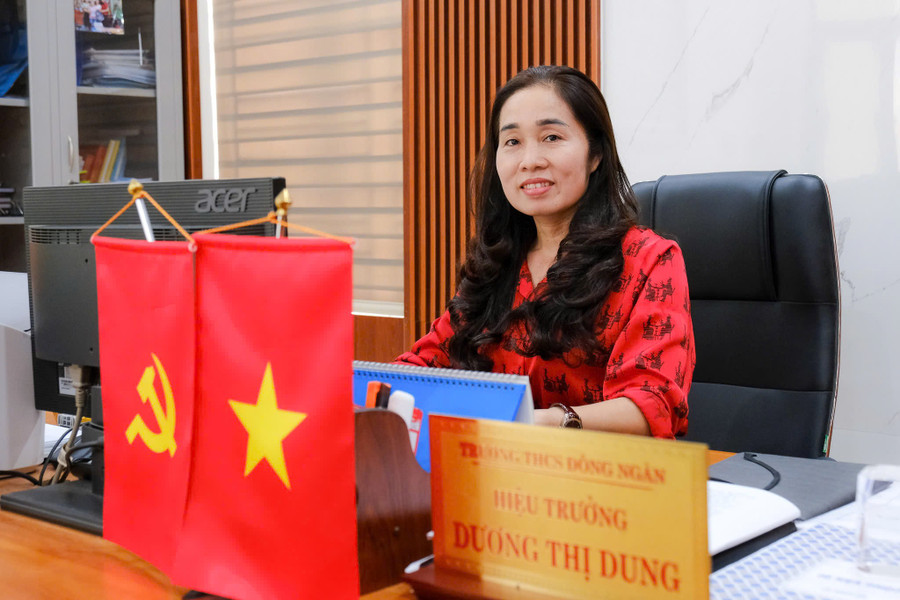 Cô Dương Thị Dung - Hiệu trưởng trường THCS Đông Ngàn chia sẻ với Báo GD&TĐ. dn-3-2331-1509.jpg